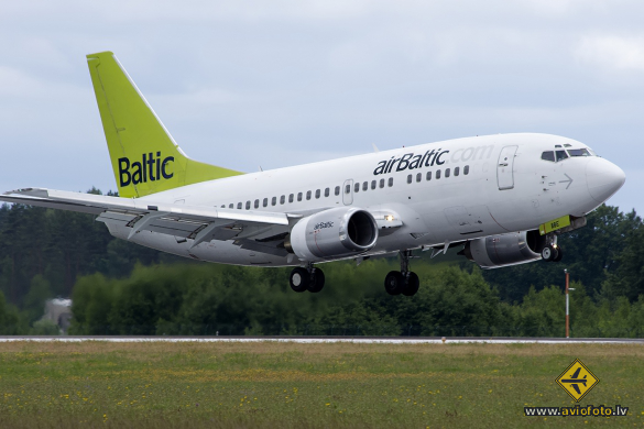 Boeing 737-53S